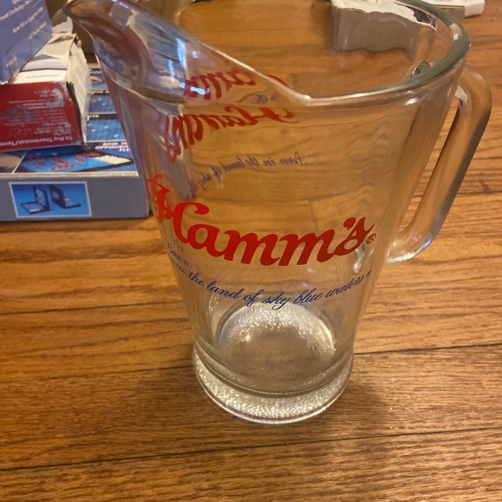 VINTAGE HAMMS CLEAR GLASS BEER PITCHER 'BORN IN THE LAND OF SKY BLUE WATERS' EXC